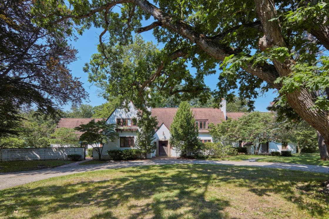 Photograph of Stonelea House by James Haefner.