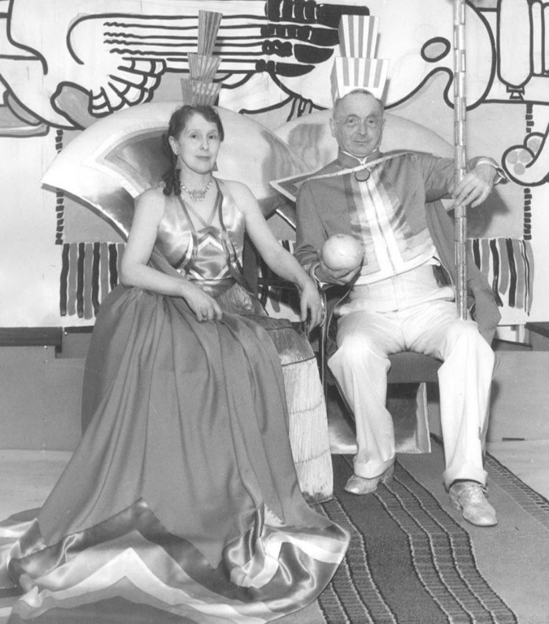 Photograph of Loja and Eliel Saarinen in celebration costumes