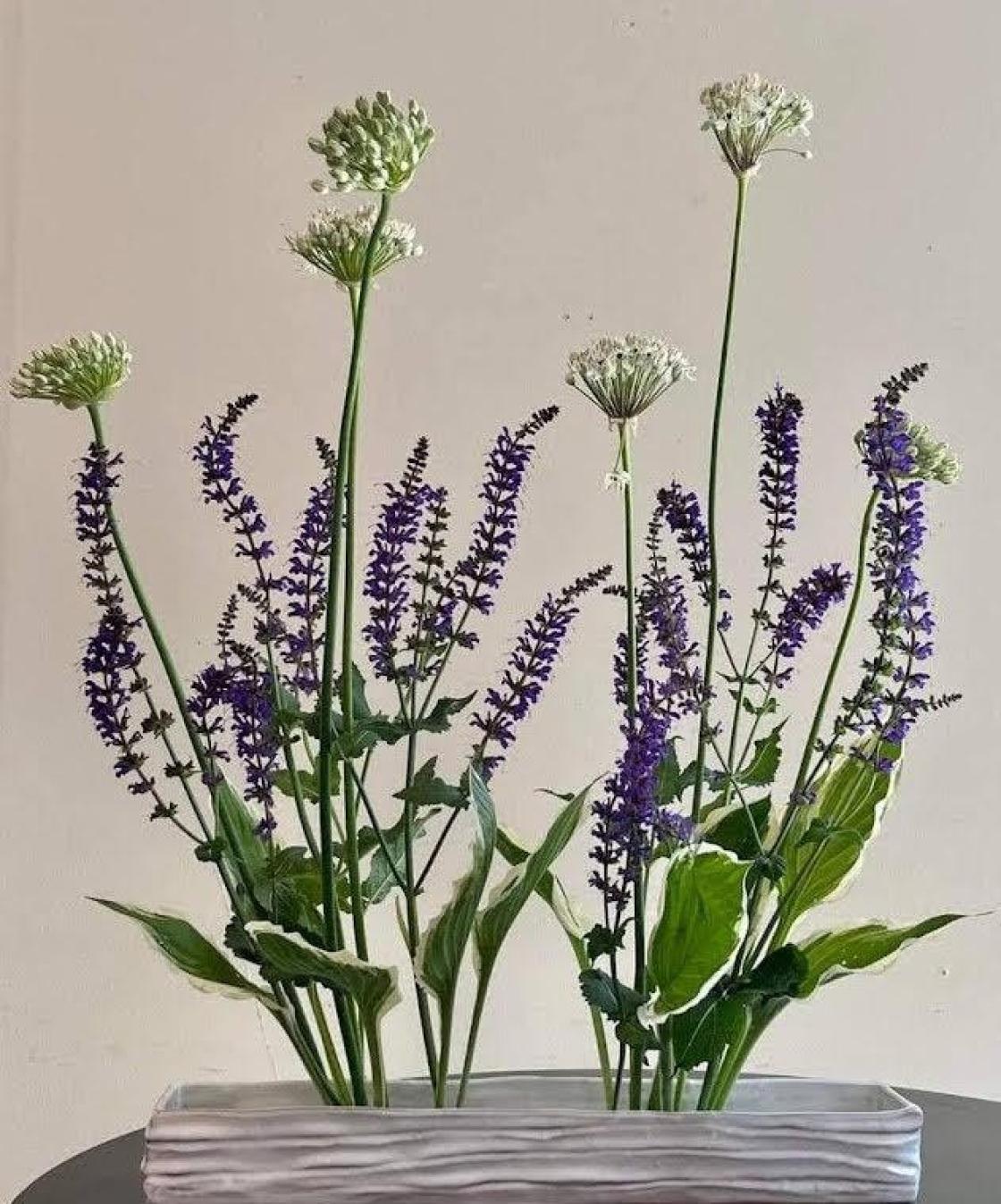 Photograph of an ikebena floral arrangement